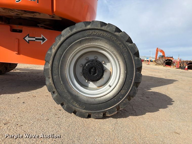 image for item FC0027 2011 JLG 450AJ boom lift