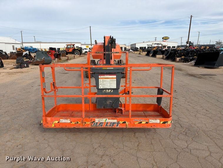 image for item FC0028 2014 JLG 660SJ boom lift