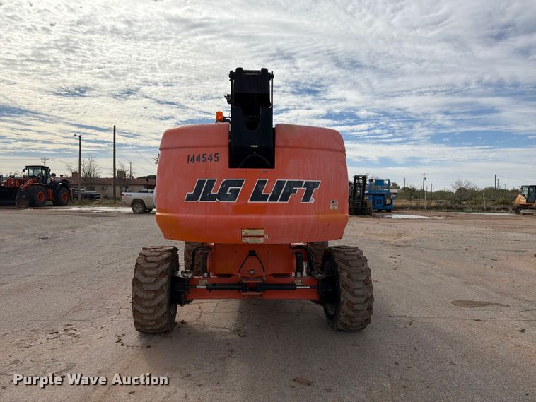 image for item FC0028 2014 JLG 660SJ boom lift