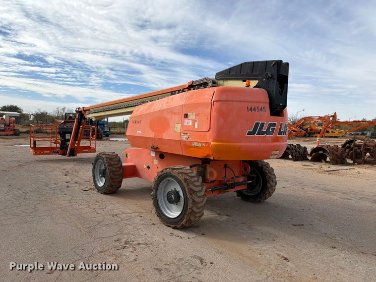 image for item FC0028 2014 JLG 660SJ boom lift