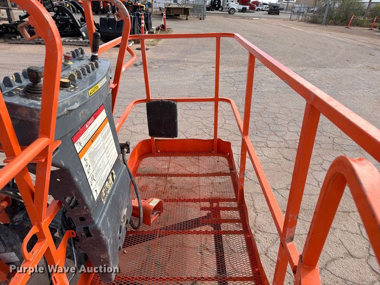 image for item FC0028 2014 JLG 660SJ boom lift