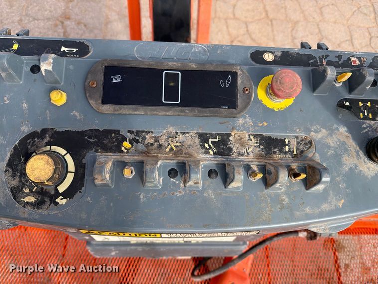 image for item FC0028 2014 JLG 660SJ boom lift