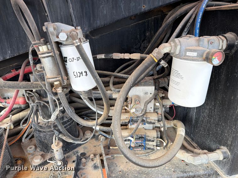 image for item FC0028 2014 JLG 660SJ boom lift