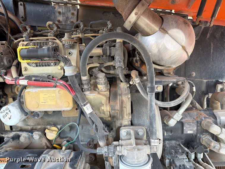 image for item FC0028 2014 JLG 660SJ boom lift