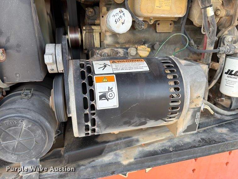 image for item FC0028 2014 JLG 660SJ boom lift
