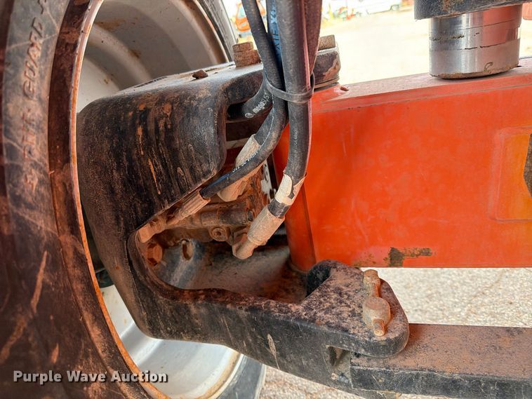 image for item FC0028 2014 JLG 660SJ boom lift