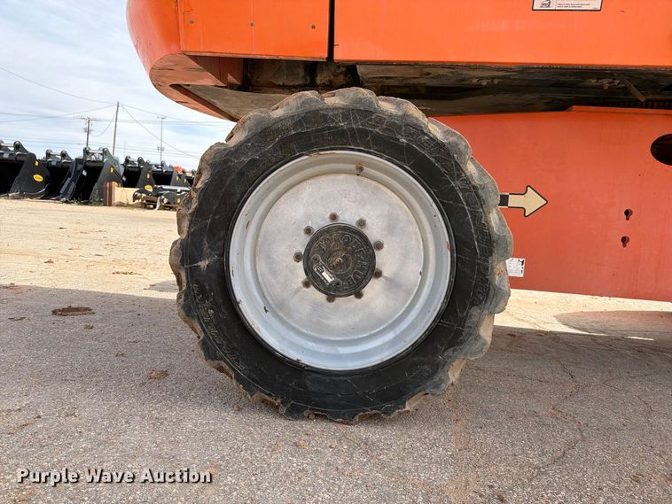 image for item FC0028 2014 JLG 660SJ boom lift