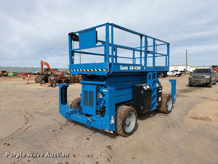 2020 Genie GS-4390 scissor lift