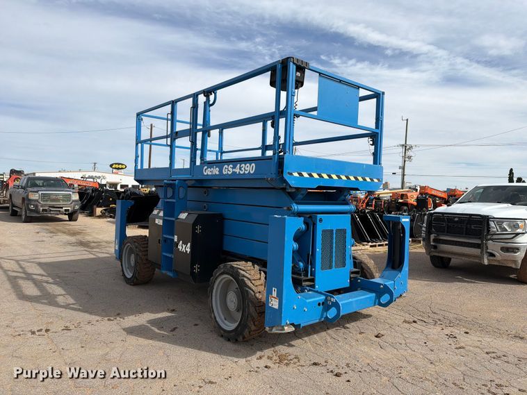 image for item FC0029 2020 Genie GS-4390 scissor lift