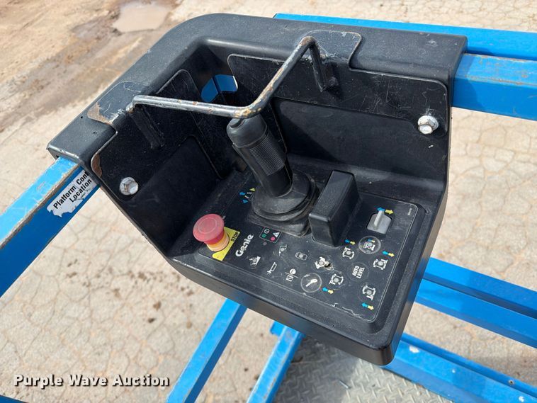 image for item FC0029 2020 Genie GS-4390 scissor lift