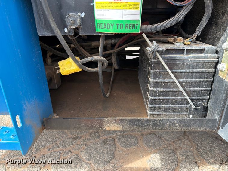 image for item FC0029 2020 Genie GS-4390 scissor lift