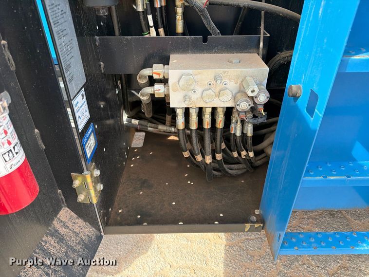 image for item FC0029 2020 Genie GS-4390 scissor lift