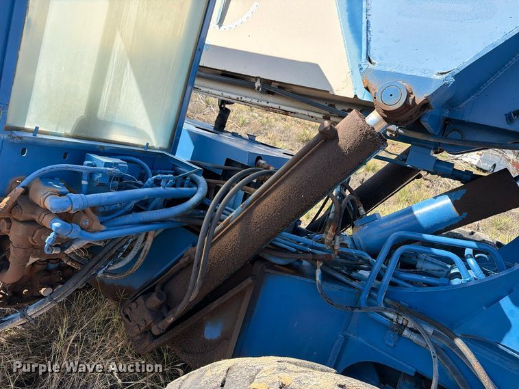 image for item FC0060 1983 Gradall 534B telehandler