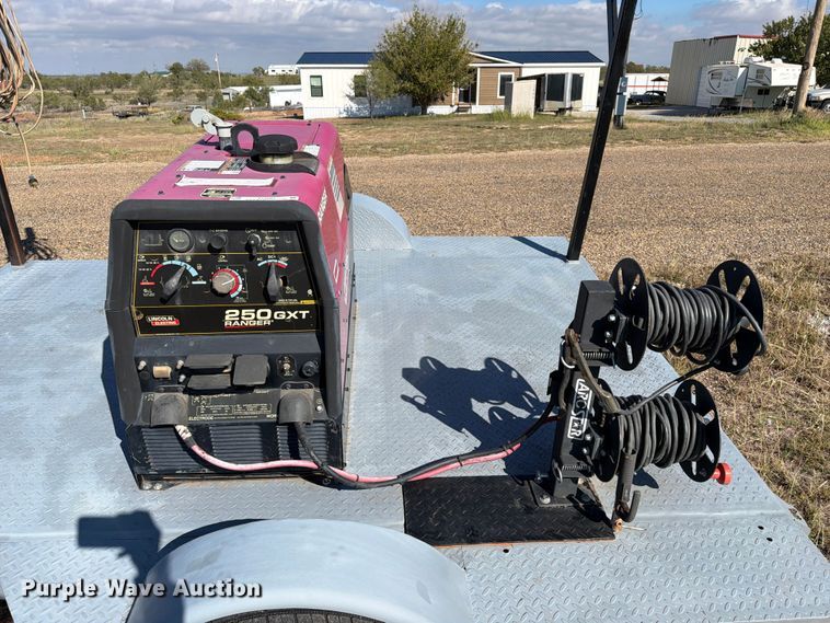 image for item FC0061 Lincoln Electric Ranger 250 GXT welder