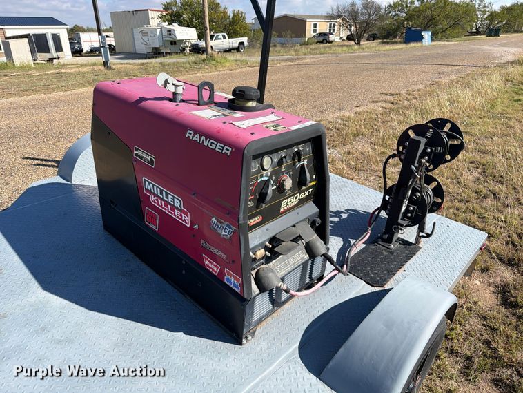 image for item FC0061 Lincoln Electric Ranger 250 GXT welder