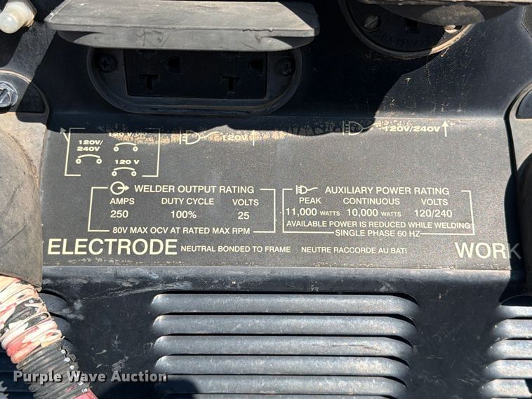 image for item FC0061 Lincoln Electric Ranger 250 GXT welder