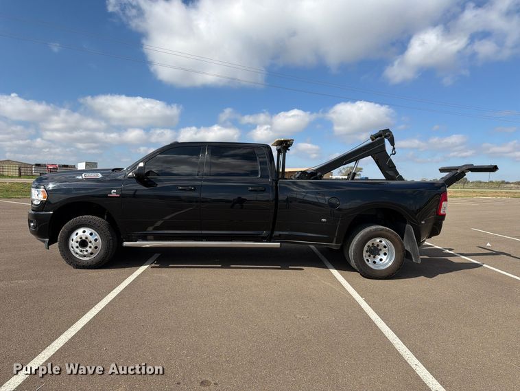 image for item FC0062 2021 Ram 3500 crew cab tow truck