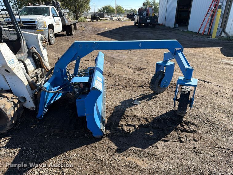 image for item FC0070 2021 Topcat SSSG72 skid steer grader