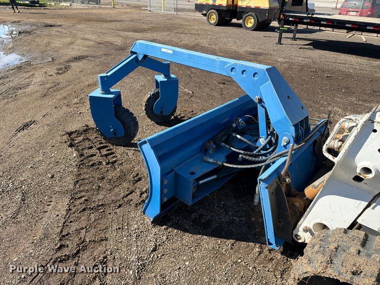 image for item FC0070 2021 Topcat SSSG72 skid steer grader