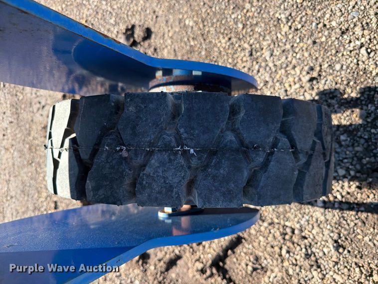 image for item FC0070 2021 Topcat SSSG72 skid steer grader