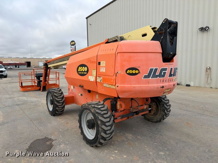 image for item FC0491 JLG 660SJ boom lift