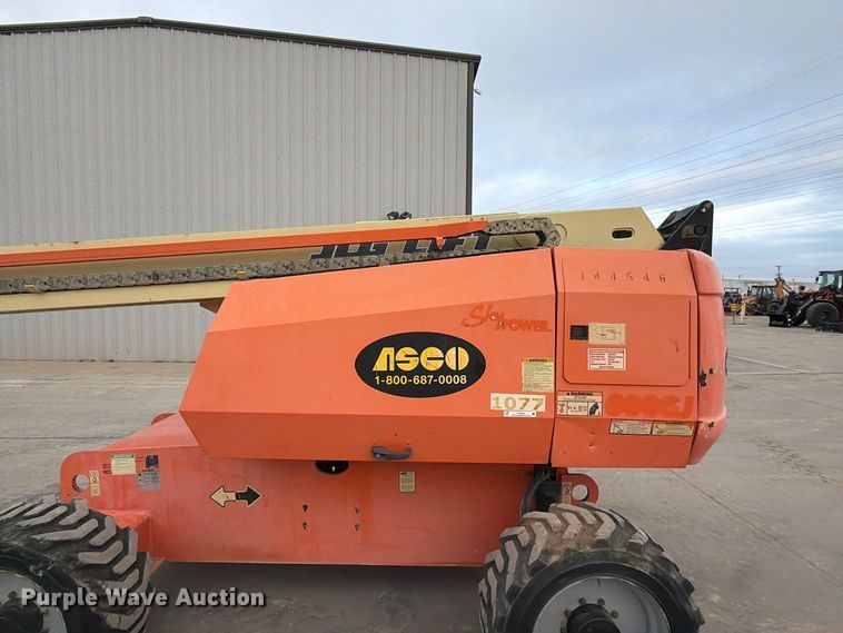image for item FC0491 JLG 660SJ boom lift