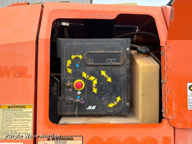 image for item FC0491 JLG 660SJ boom lift