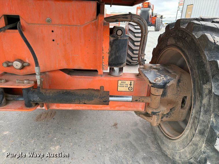 image for item FC0491 JLG 660SJ boom lift