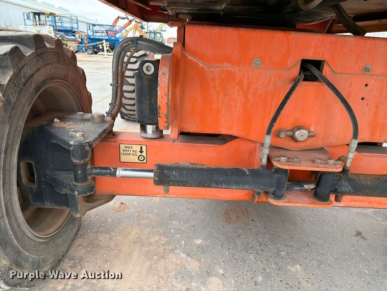 image for item FC0491 JLG 660SJ boom lift