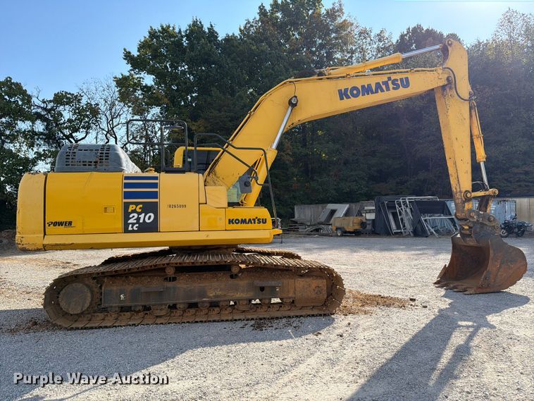image for item FC3428 2019 Komatsu PC210LC-11 excavator