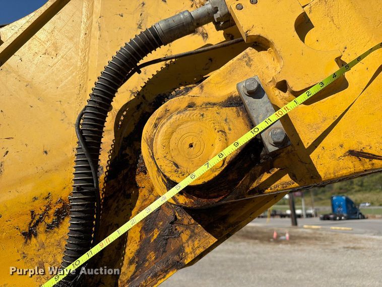 image for item FC3428 2019 Komatsu PC210LC-11 excavator