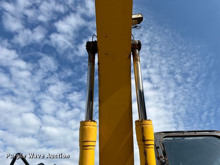 image for item FC3428 2019 Komatsu PC210LC-11 excavator