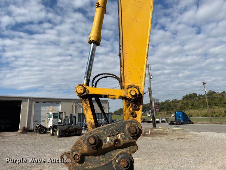 image for item FC3428 2019 Komatsu PC210LC-11 excavator