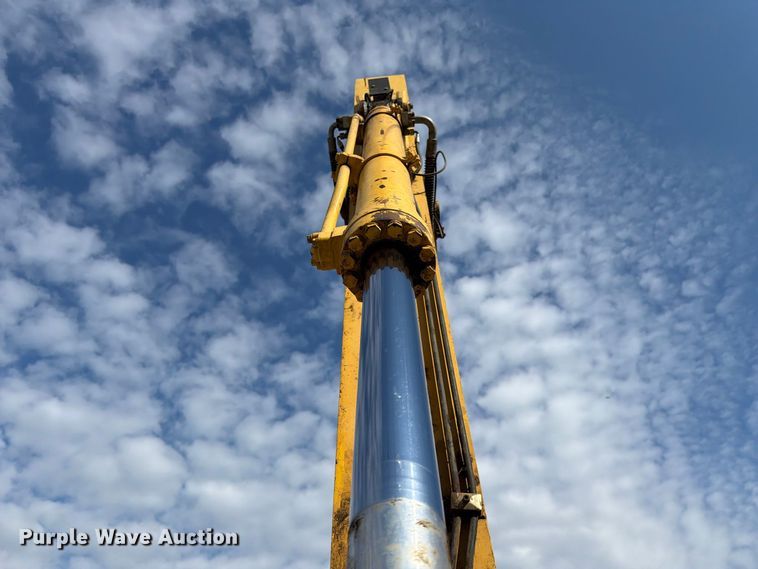 image for item FC3428 2019 Komatsu PC210LC-11 excavator