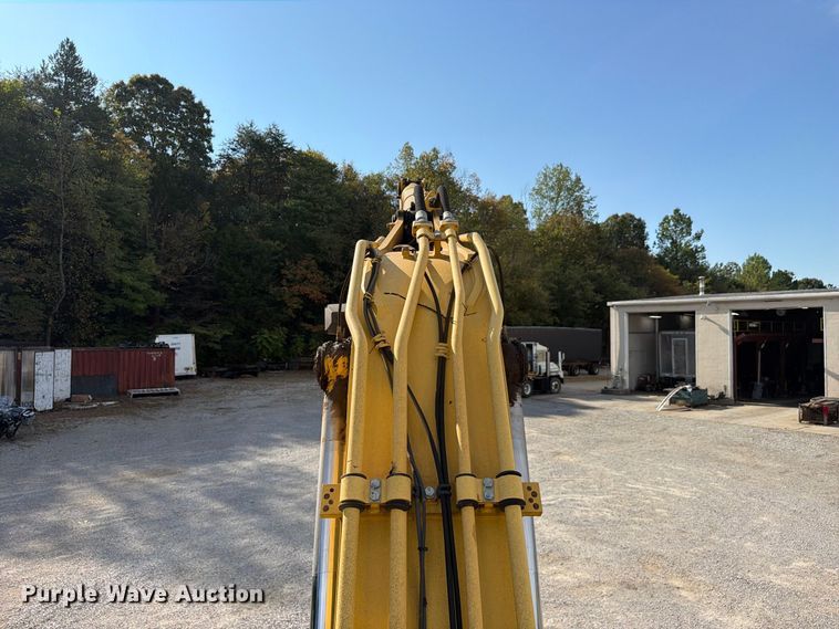 image for item FC3428 2019 Komatsu PC210LC-11 excavator
