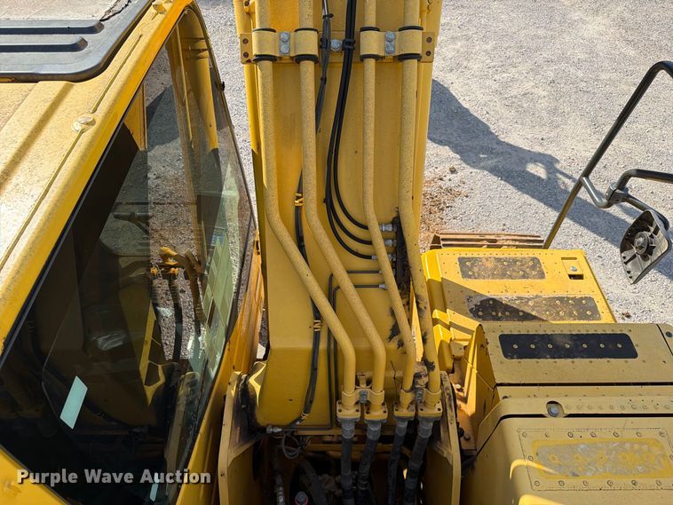 image for item FC3428 2019 Komatsu PC210LC-11 excavator