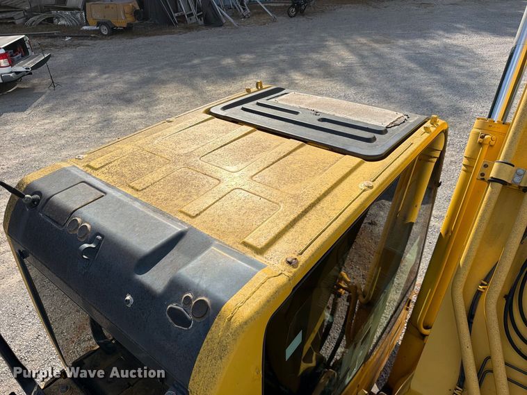 image for item FC3428 2019 Komatsu PC210LC-11 excavator