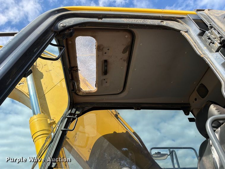 image for item FC3428 2019 Komatsu PC210LC-11 excavator