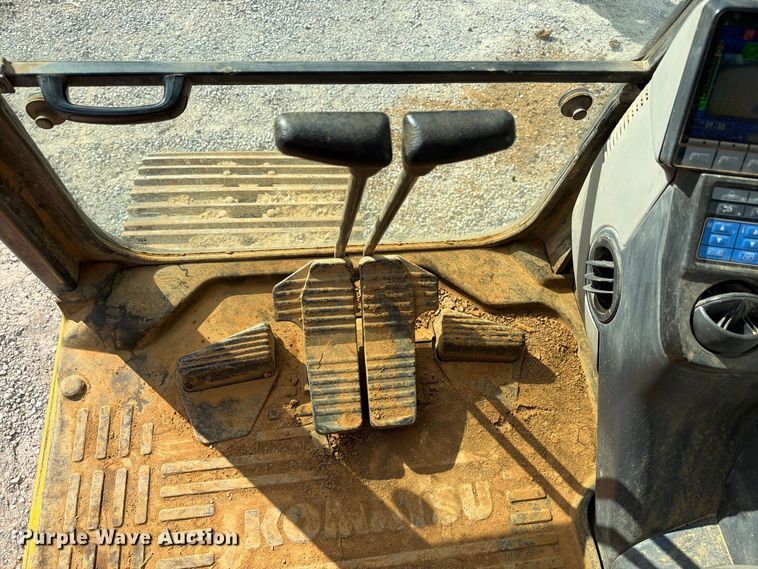 image for item FC3428 2019 Komatsu PC210LC-11 excavator