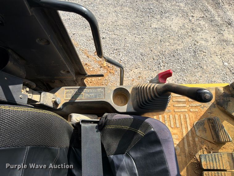 image for item FC3428 2019 Komatsu PC210LC-11 excavator