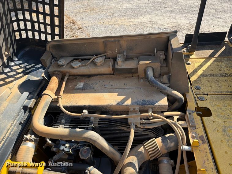 image for item FC3428 2019 Komatsu PC210LC-11 excavator