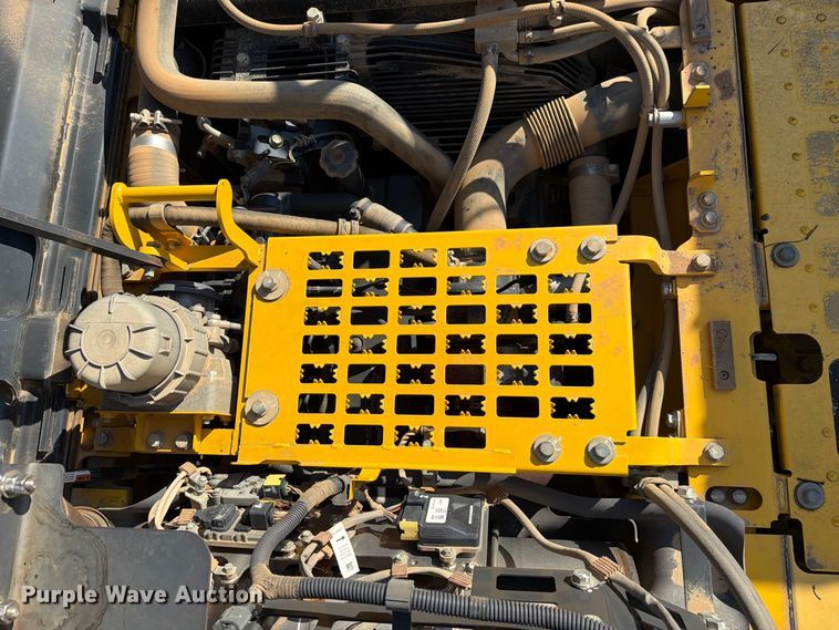 image for item FC3428 2019 Komatsu PC210LC-11 excavator