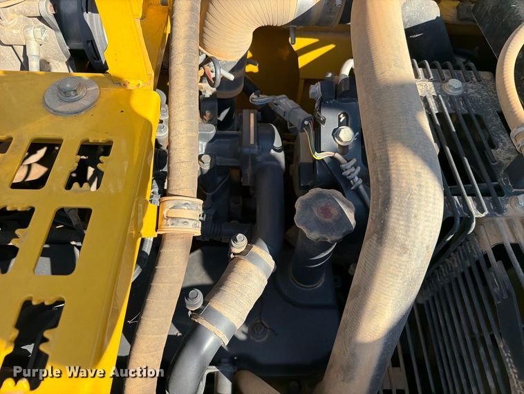 image for item FC3428 2019 Komatsu PC210LC-11 excavator