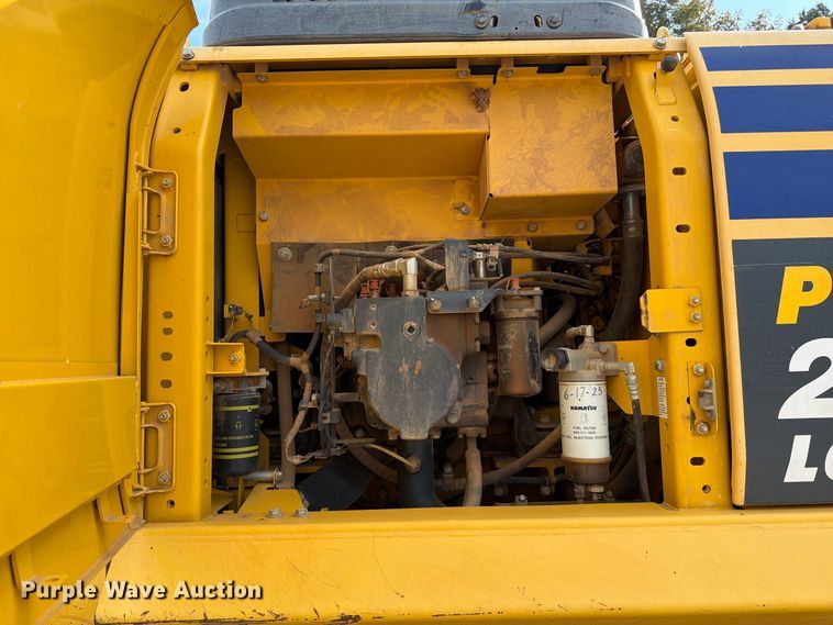 image for item FC3428 2019 Komatsu PC210LC-11 excavator