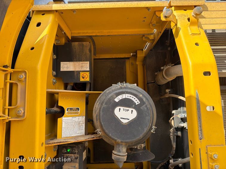 image for item FC3428 2019 Komatsu PC210LC-11 excavator