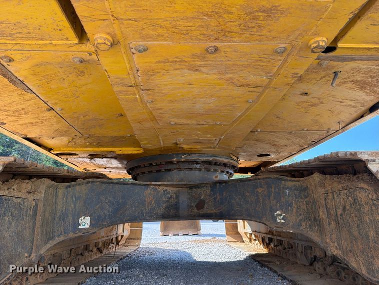image for item FC3428 2019 Komatsu PC210LC-11 excavator