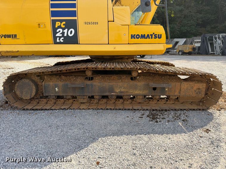 image for item FC3428 2019 Komatsu PC210LC-11 excavator