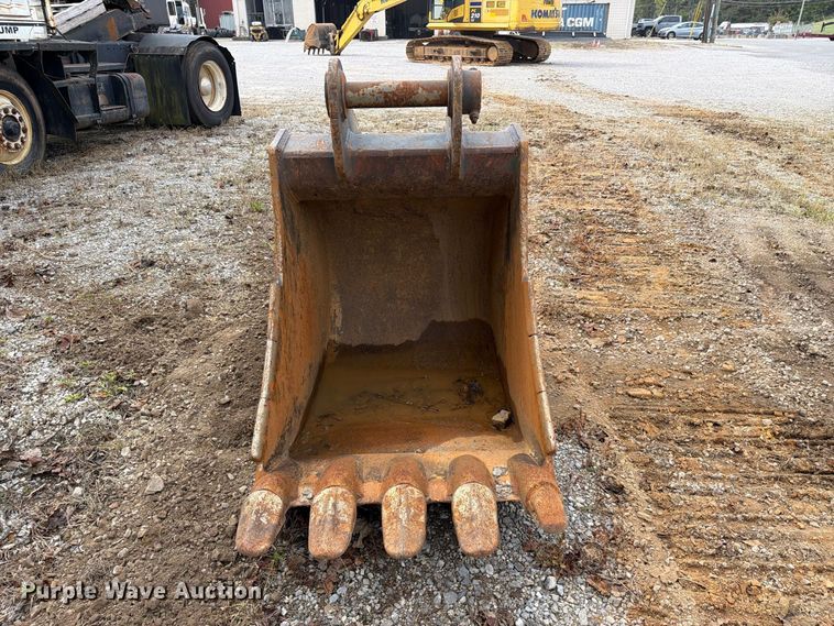 image for item FC3428 2019 Komatsu PC210LC-11 excavator
