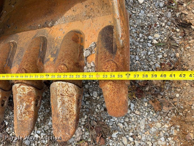 image for item FC3428 2019 Komatsu PC210LC-11 excavator