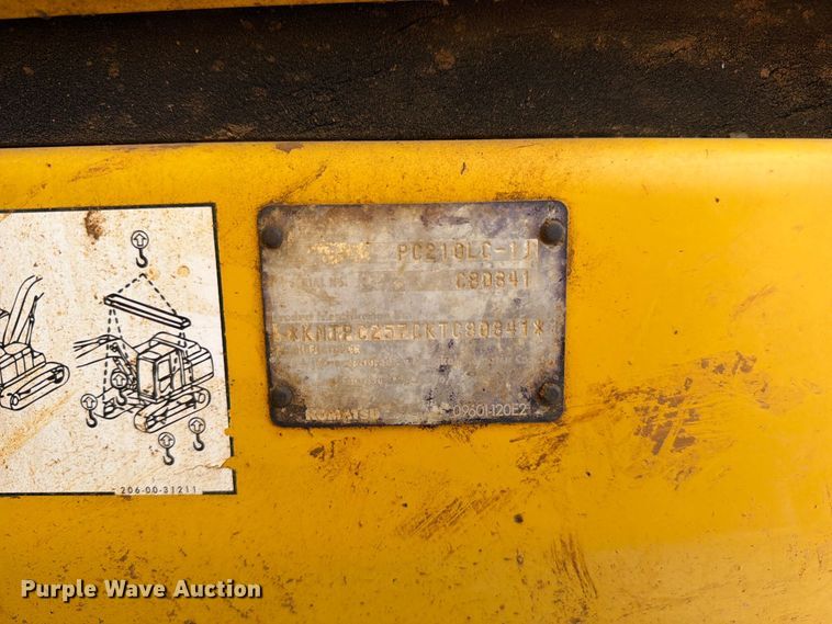 image for item FC3428 2019 Komatsu PC210LC-11 excavator